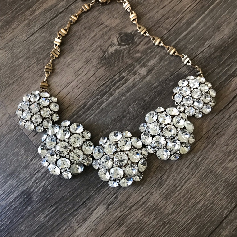 Beautiful Cluster Statement Necklace - image 3